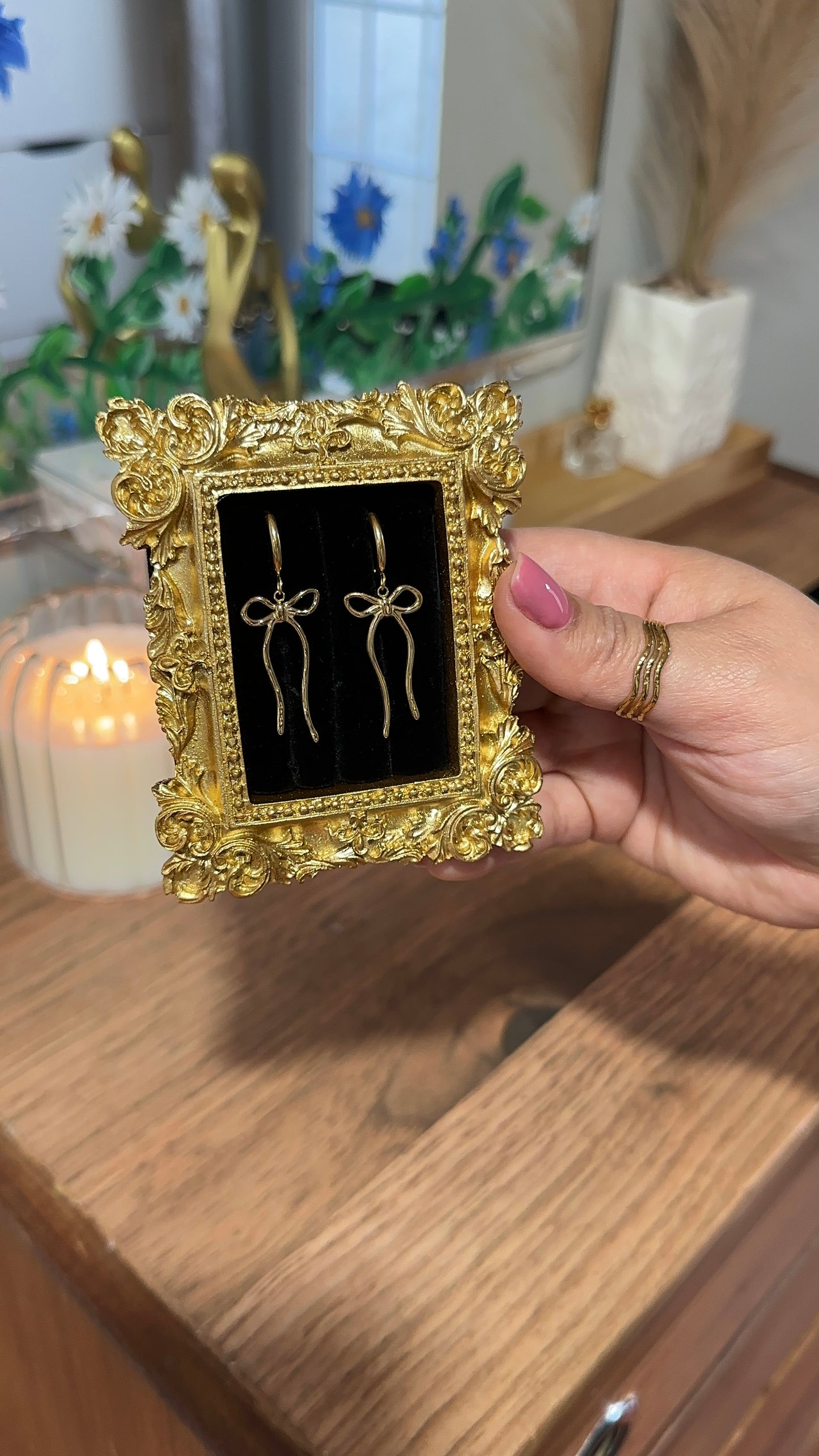 Bow hoops