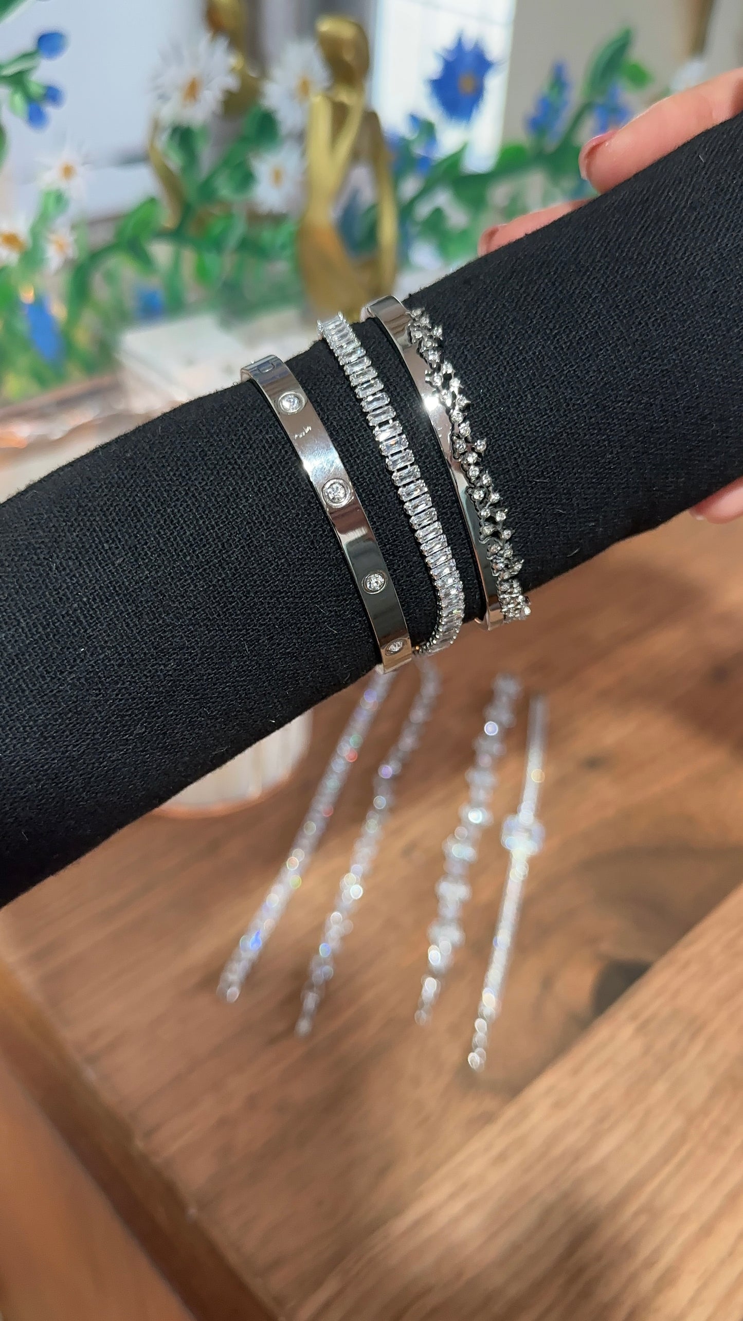 Studs bangle