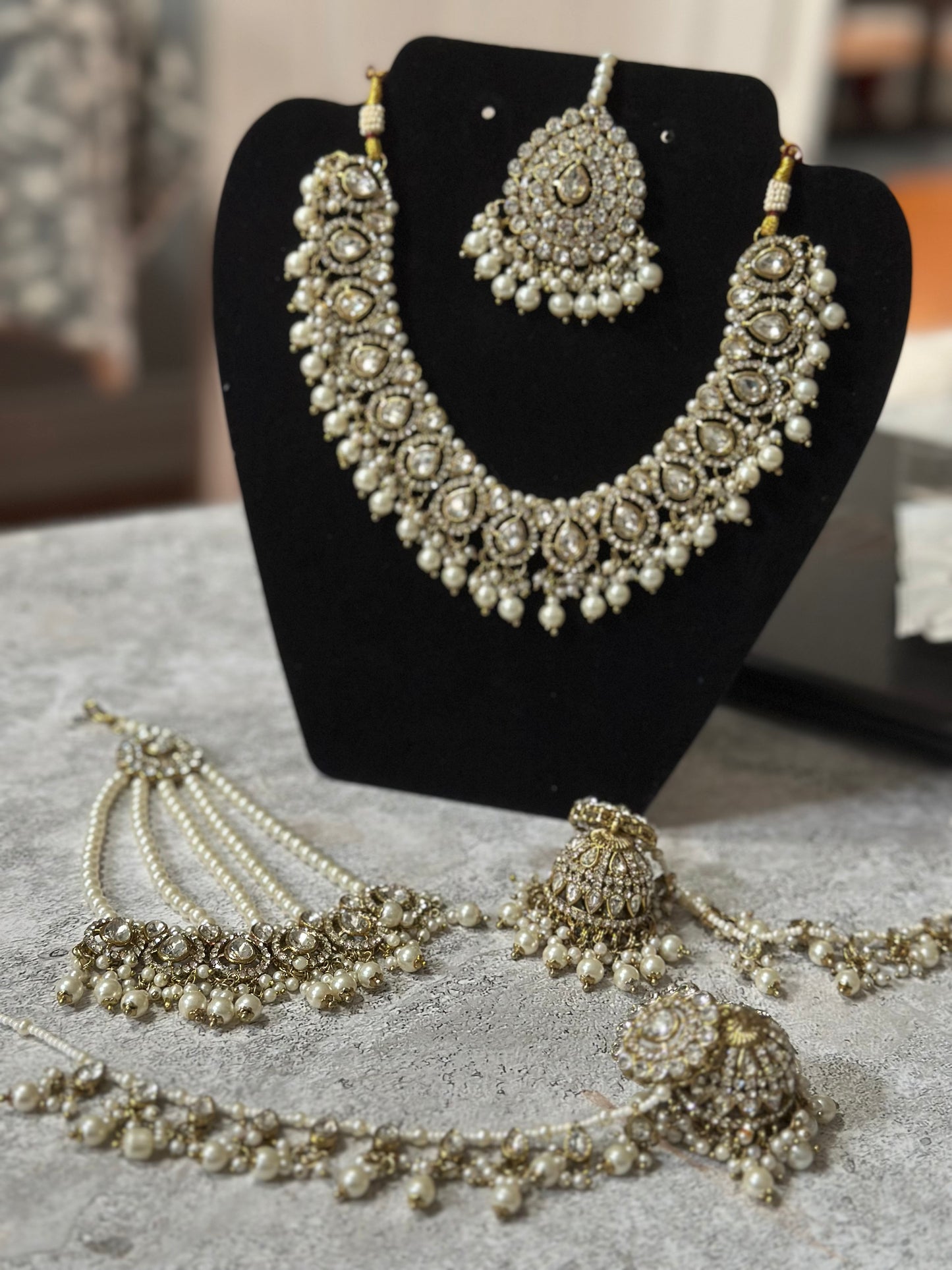 Pearly necklace