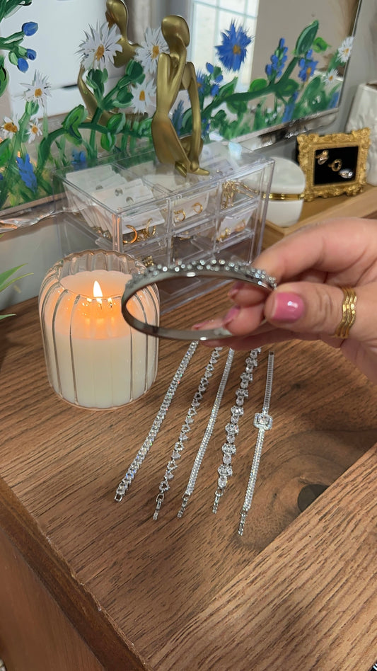 Floral silver bangle