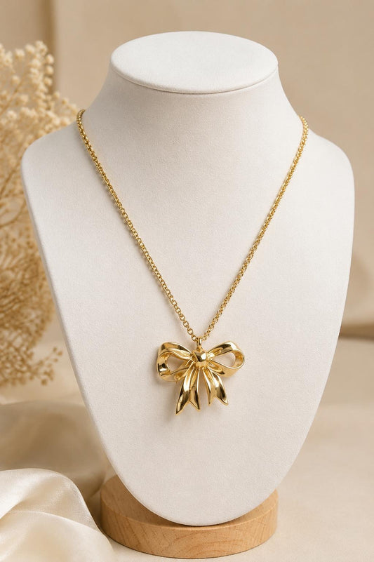Bow necklace