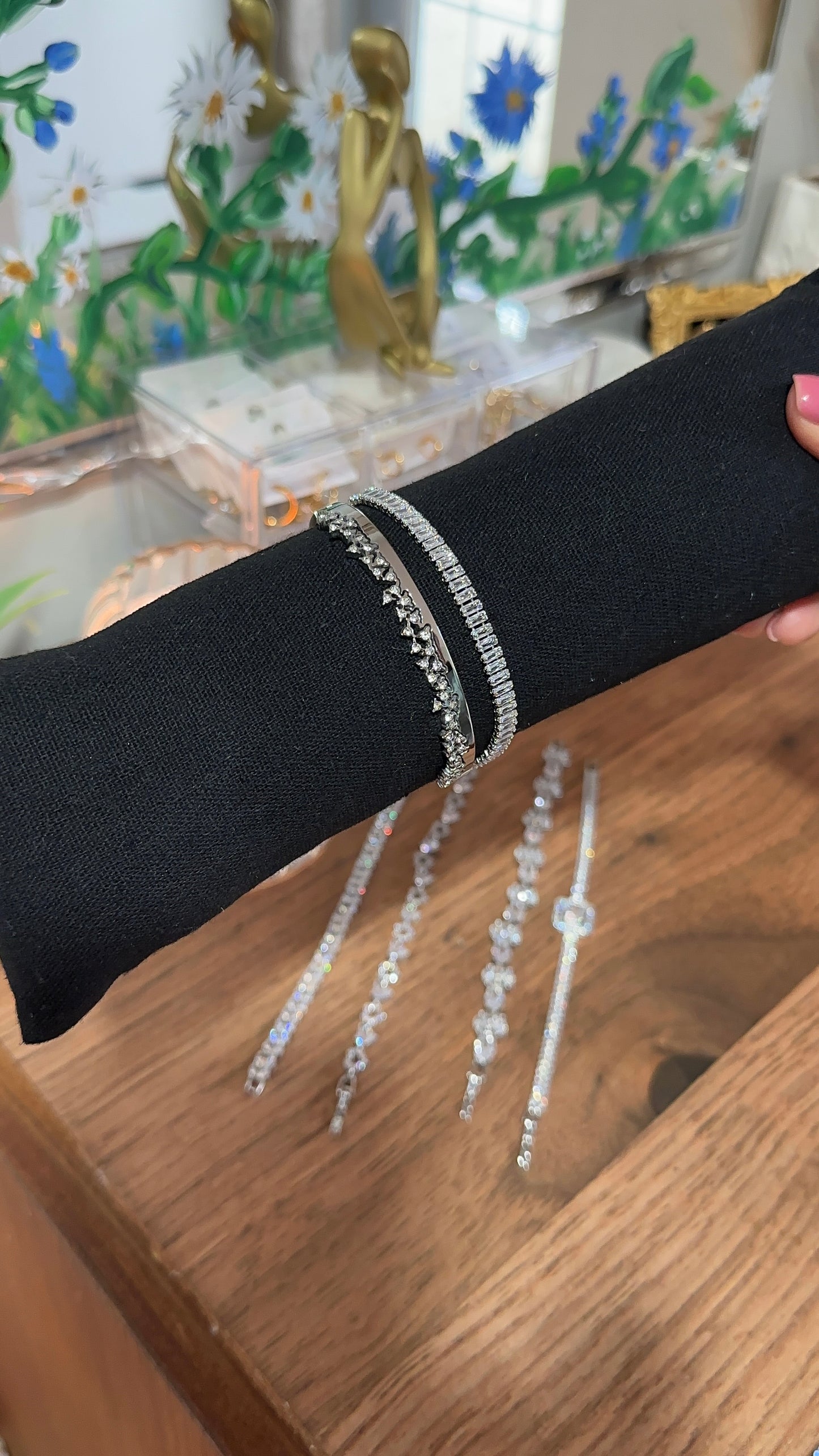 Floral silver bangle