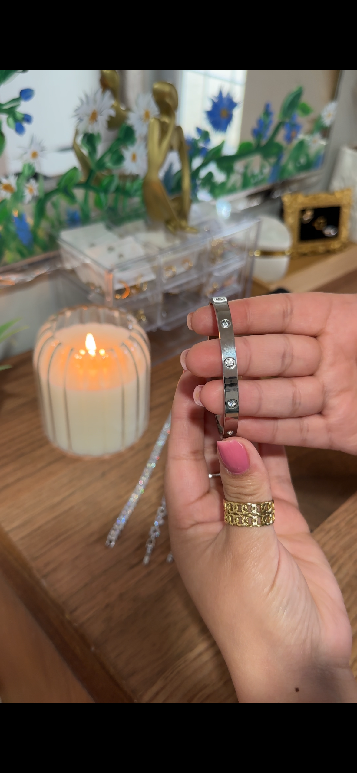 Studs bangle
